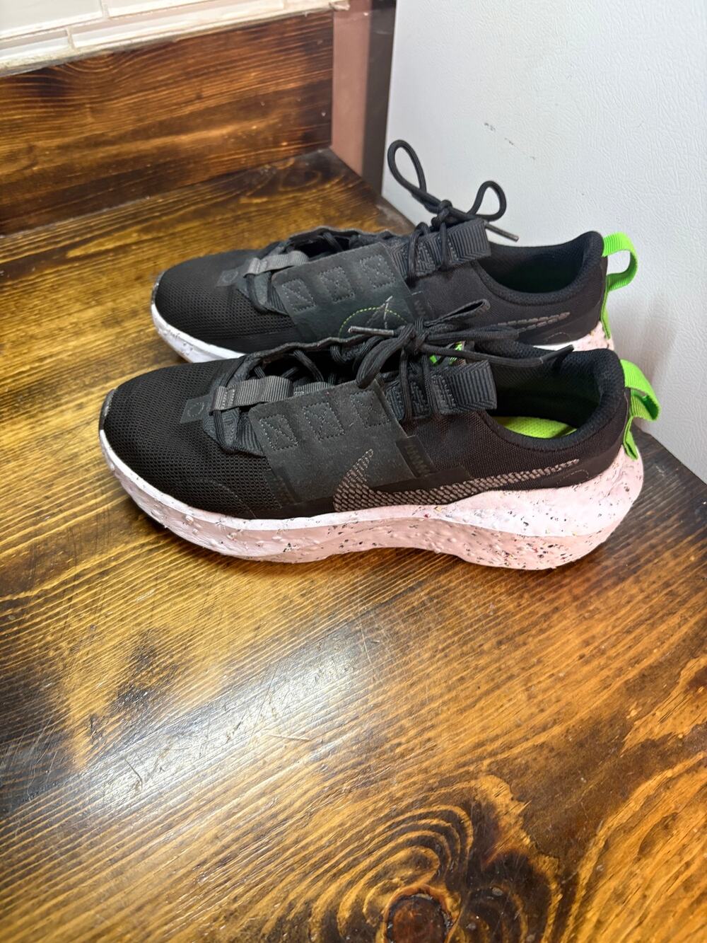 Nike Black‎ Sneakers Size 8